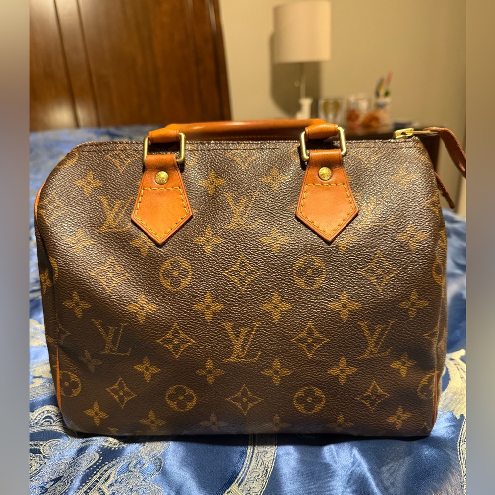 ❤️AUTH. Louis Vuitton Speedy 25❤️